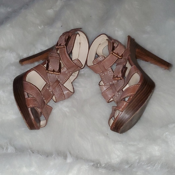 Coach Size 9 B Leather Heels - Picture 1 of 12
